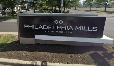 Franklin Mills Mall To Reopen After Fire