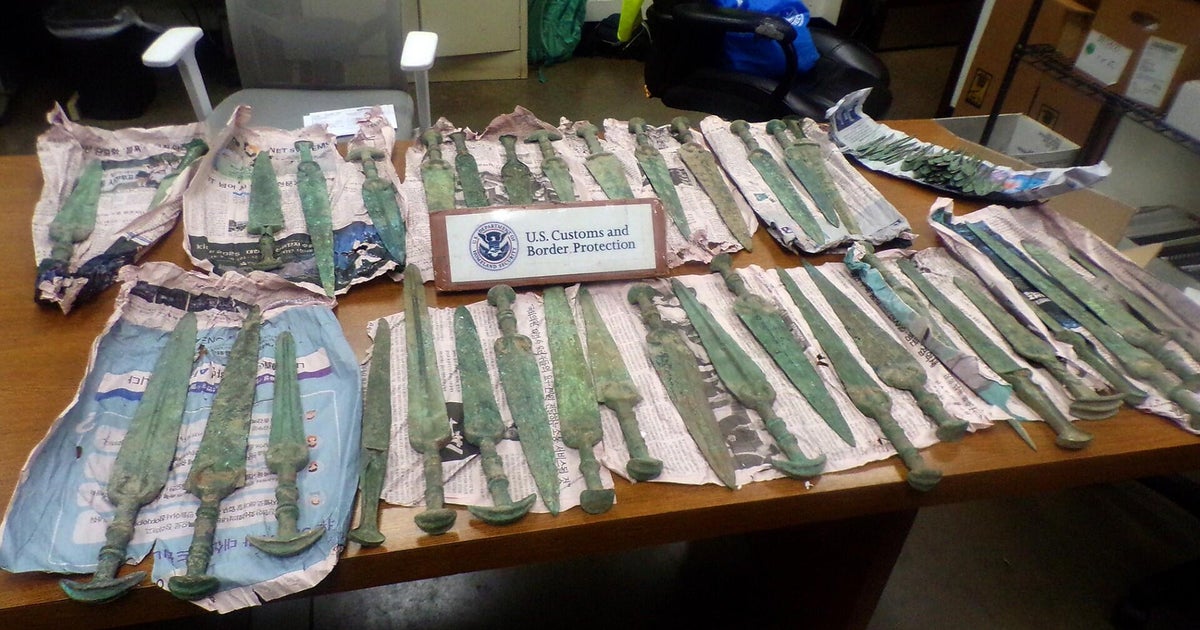 3 dozen swords, 50 arrowheads dating back 4,000 years seized in Philadelphia