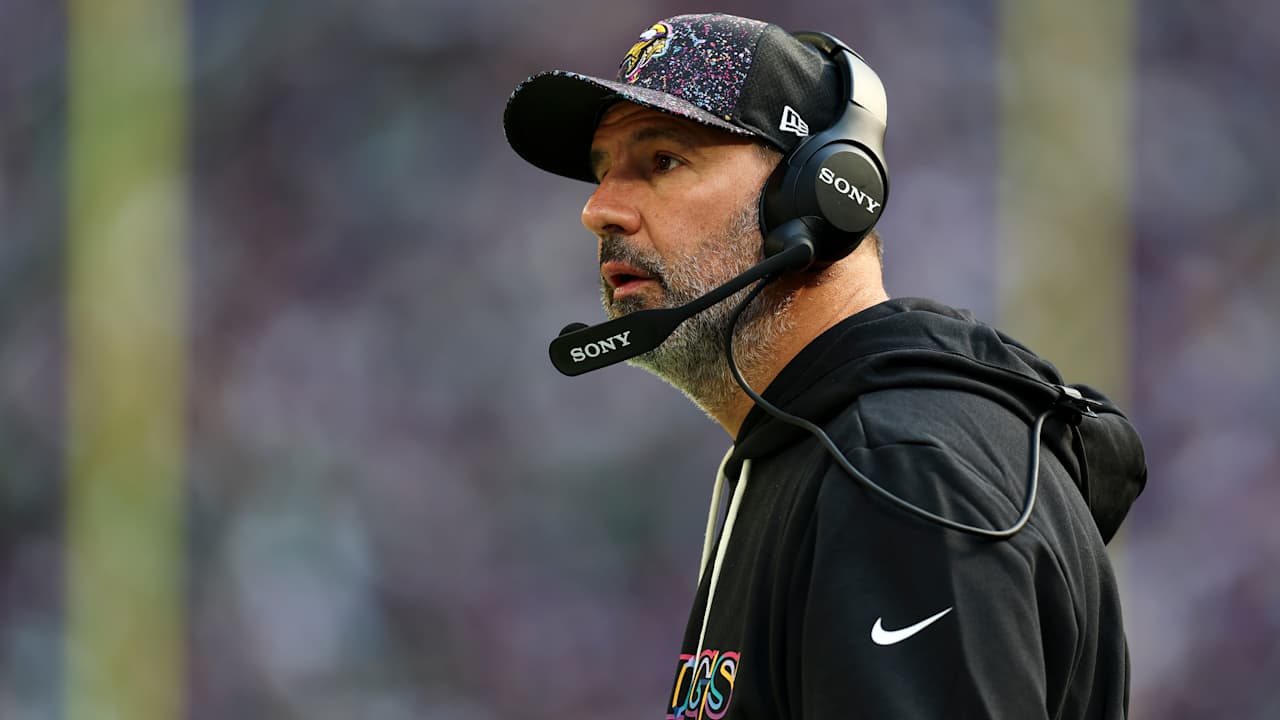 Steelers hire Vikings' Brian Angelichio as offensive coordinator