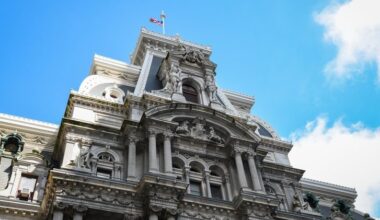 Philly may ease resign-to-run rule for city employees