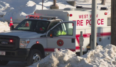 Firefighters spend hours working to extinguish Ross Park Mall fire