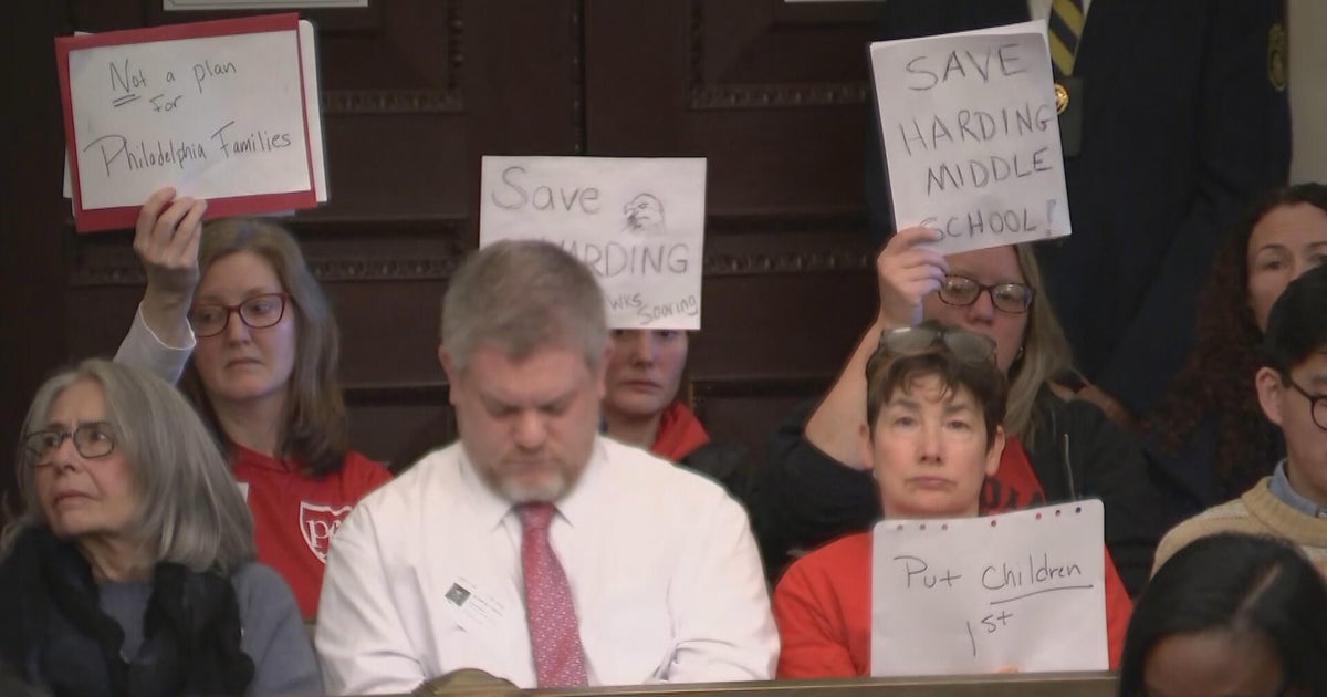 Philadelphia city councilmembers press superintendent on plan to close 20 district schools