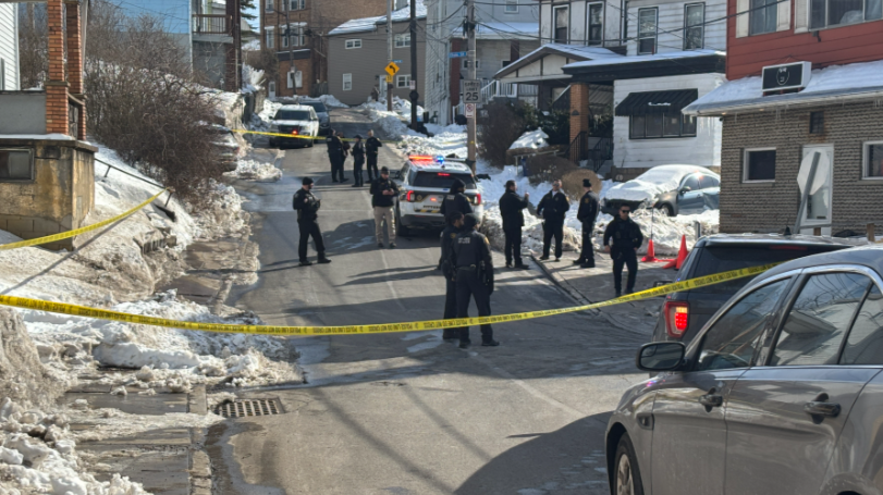 Man found shot in abdomen inside Pittsburgh home