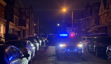 SWAT officials active on scene in Pittsburgh's Oakland