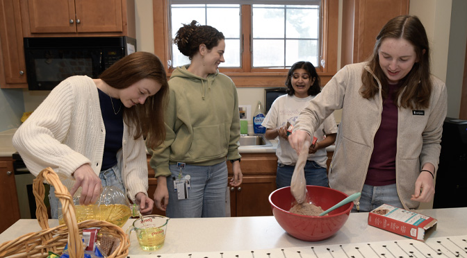 Medical Students Bake Brownies Spread Warmth at Hospice House