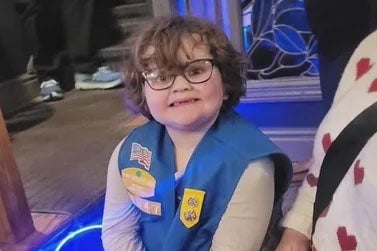 Pim Neill, a six -year-old Girl Scout from Pennsylvania, has made history after selling over 100,000 boxes of cookies this year