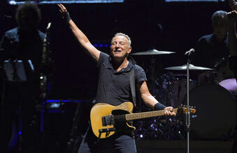 Bruce Springsteen sets Pittsburgh tour date