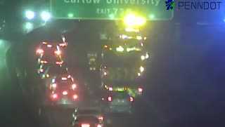 1 injured after crash outside Squirrel Hill Tunnel