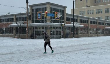 Pittsburgh city councilor wants faster sidewalk, bus stop snow removal