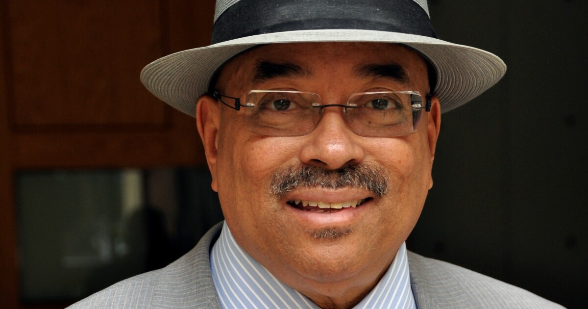 Longtime Pittsburgh radio and TV host Chris Moore retires