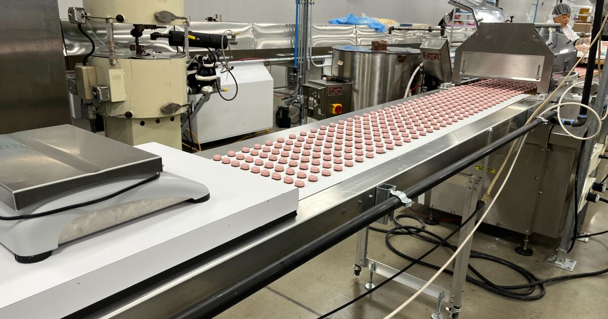 Pittsburgh chocolate makers ready for Valentine’s Day amid cocoa chaos