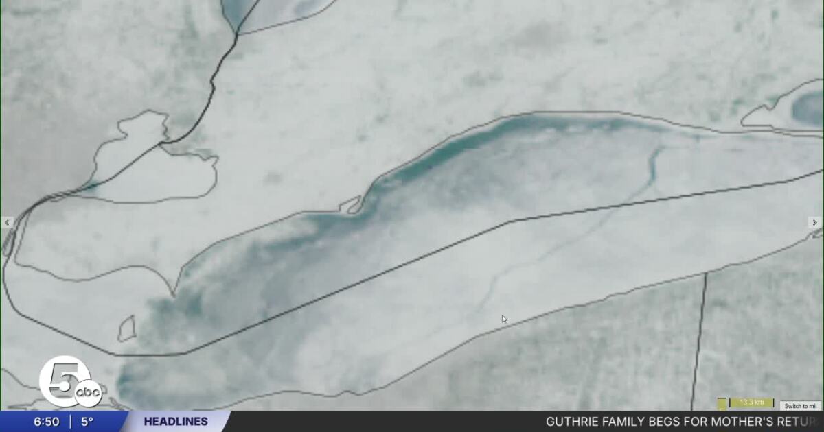 Stay off the ice! Large crack forms on Lake Erie over the weekend