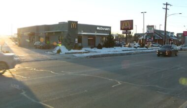 Man run over while lying in Philadelphia McDonald's drive-thru lane: police