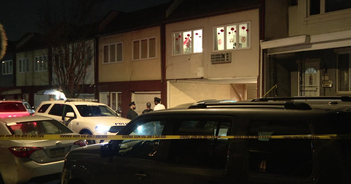 Woman shot and killed inside South Philly apartment: police