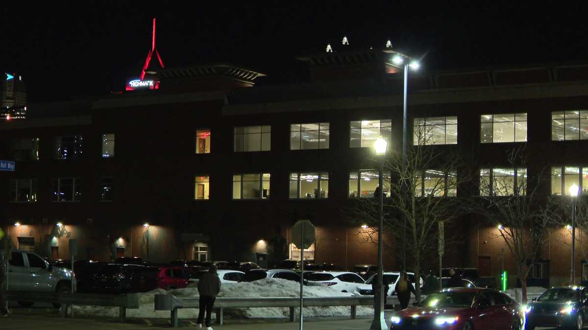 Pittsburgh Post-Gazette signs taken down from North Shore office