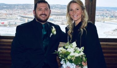 Anthony Swidorsky and Kate Shemak getting married on the Duquesne Incline
