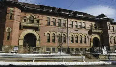 Former Pittsburgh teacher sues district, claiming officials hindered new job opportunities