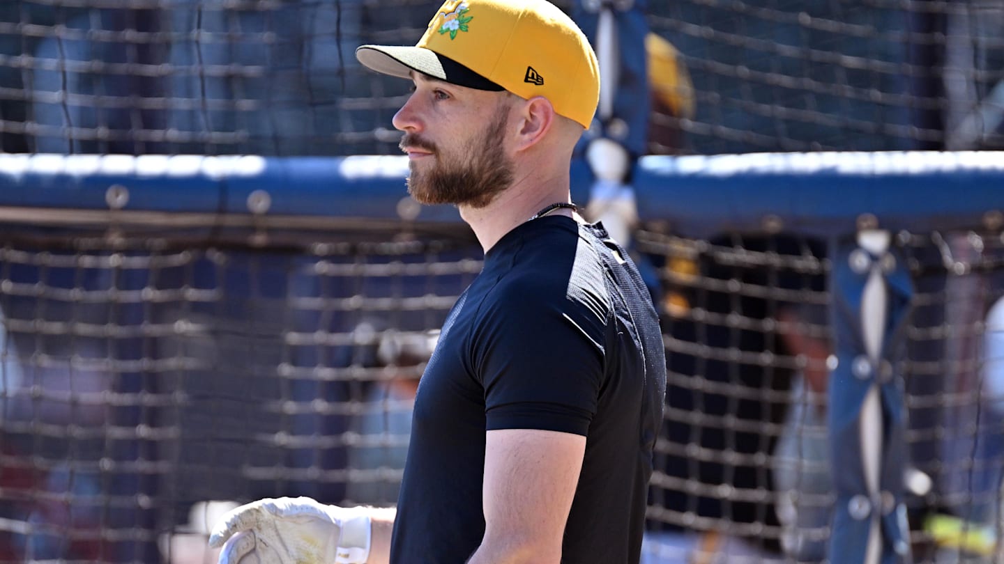 Pirates Second Baseman Scratched From Lineup vs. Orioles