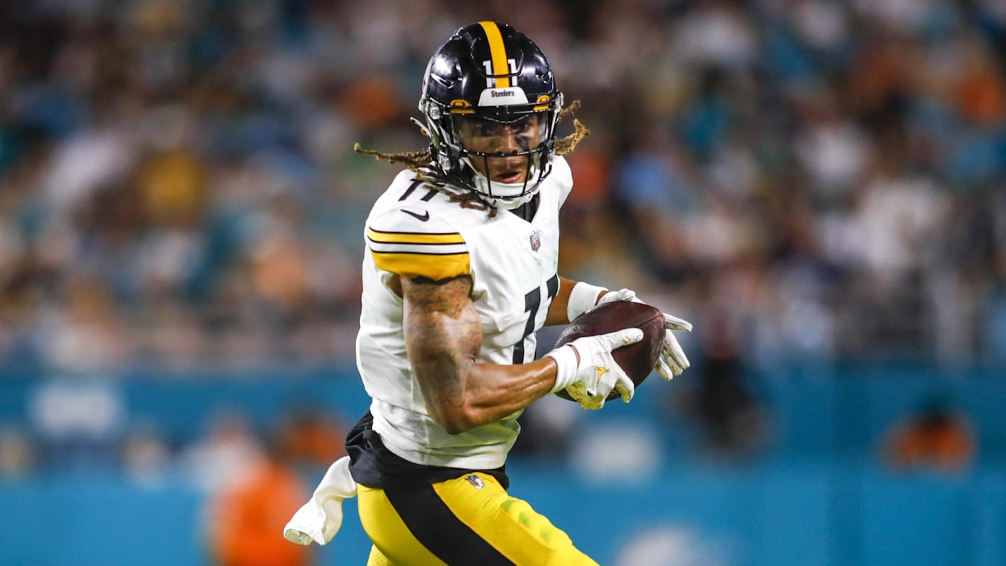 WR Reunion Doesn't Hurt Steelers