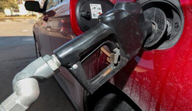 Gas prices surpass $4 per gallon in Philly metro area