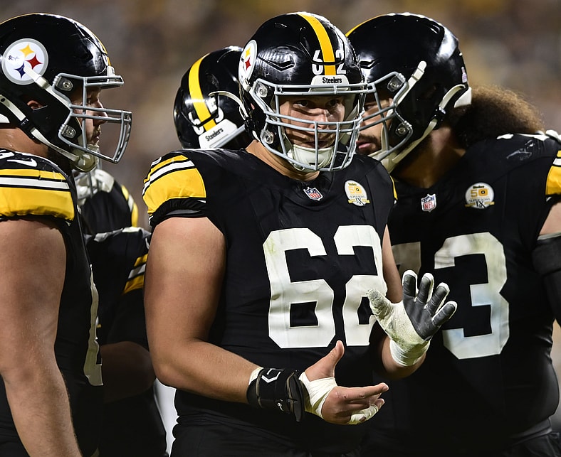 Pittsburgh Steelers C Ryan McCollum