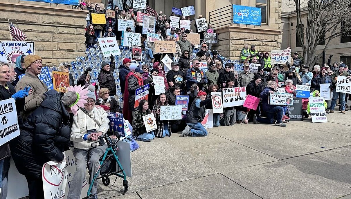 No Kings rally draws hundreds to New Philadelphia square in Tuscarawas County