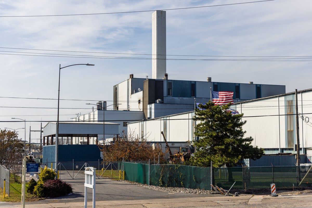 Chester trash incinerator lobbies Philly politicians over proposed ban