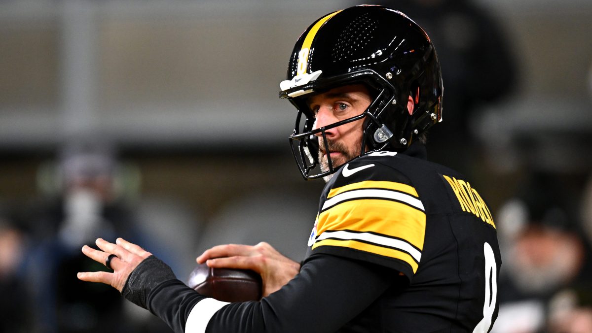 Steelers Handed Surprising Need Despite Rodgers' Uncertainty