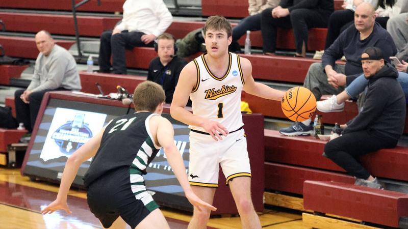 No. 16 Huskies advance to Regional Semifinal with win over Lake Erie