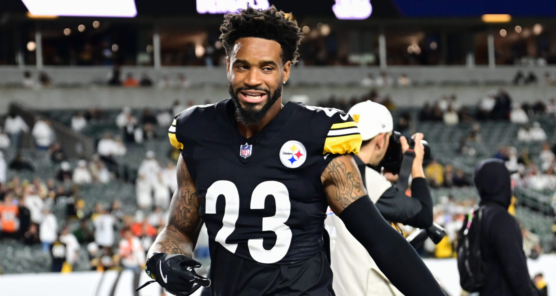 Former All-Pro Addresses Backlash After Steelers Exit