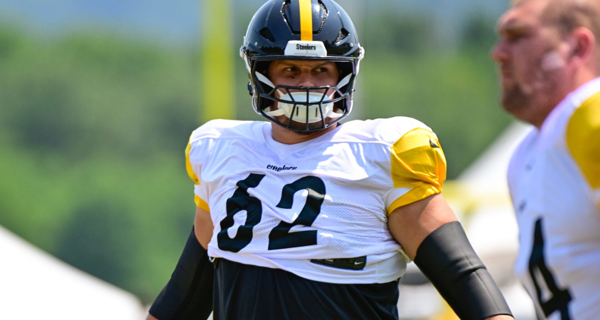 New Contract Details for Steelers Versatile OL Revealed