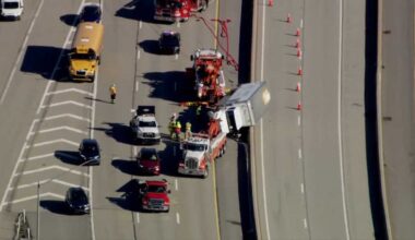 Overturned truck snarls southbound I-279 in Pittsburgh