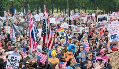 What is a 'No Kings' rally?