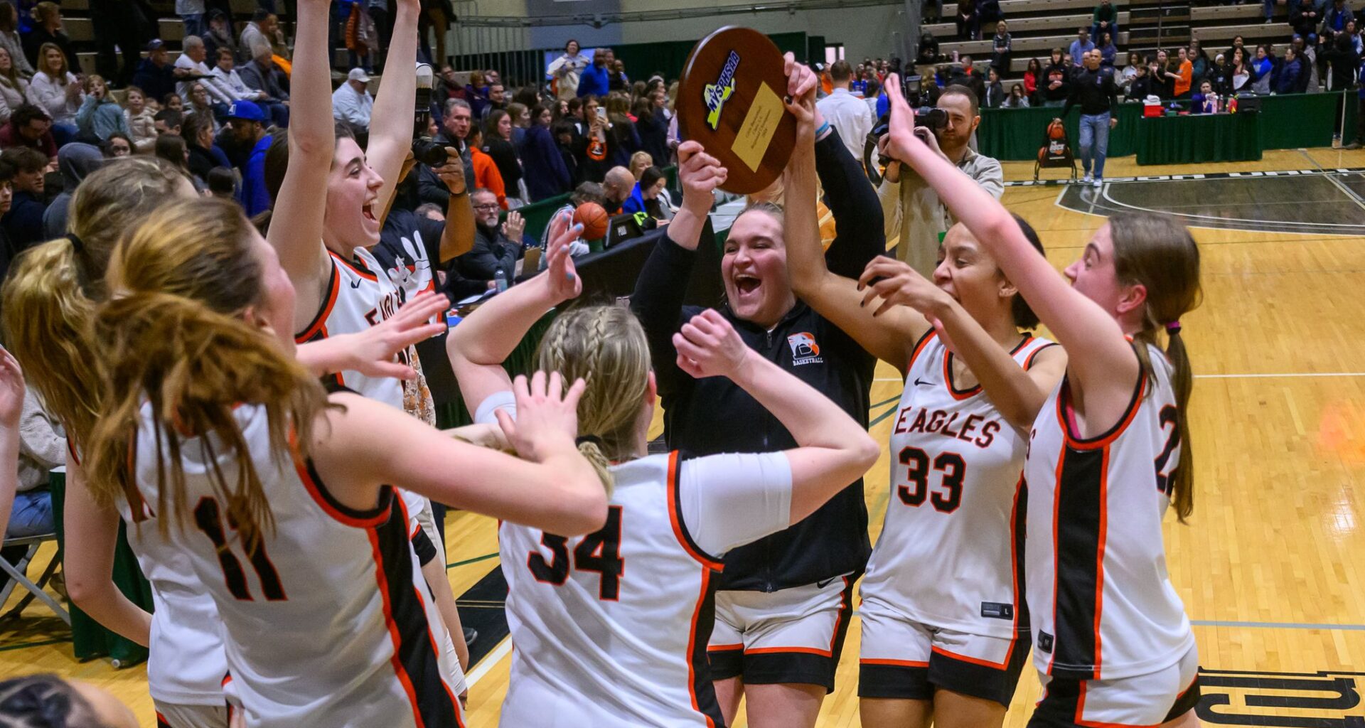 Bethlehem cruises into Class AA girls' basketball state semifinals