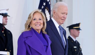 Secret Service agent assigned to former first lady shoots himself in leg: report