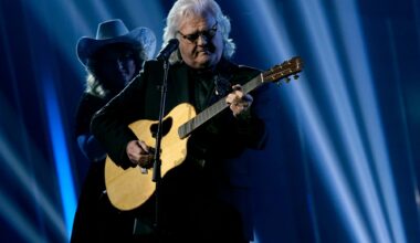 Veteran rock stars top the bill on holiday weekend