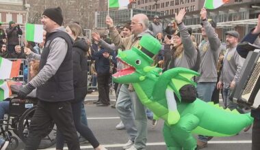 Philadelphia turns green for annual St. Patrick's Day Parade: "I feel like I'm back in the old land"