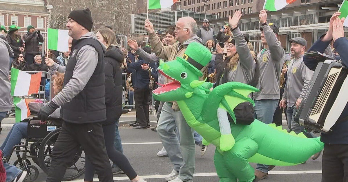 Philadelphia turns green for annual St. Patrick's Day Parade: "I feel like I'm back in the old land"