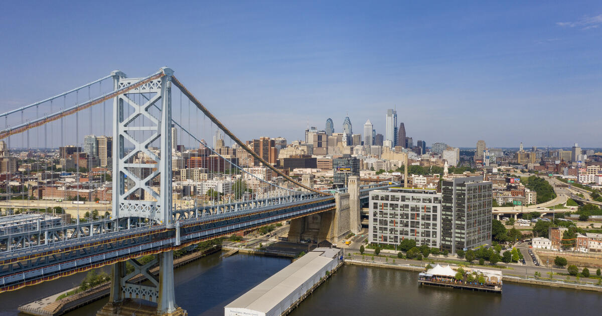 Temple University cherry "T" logo