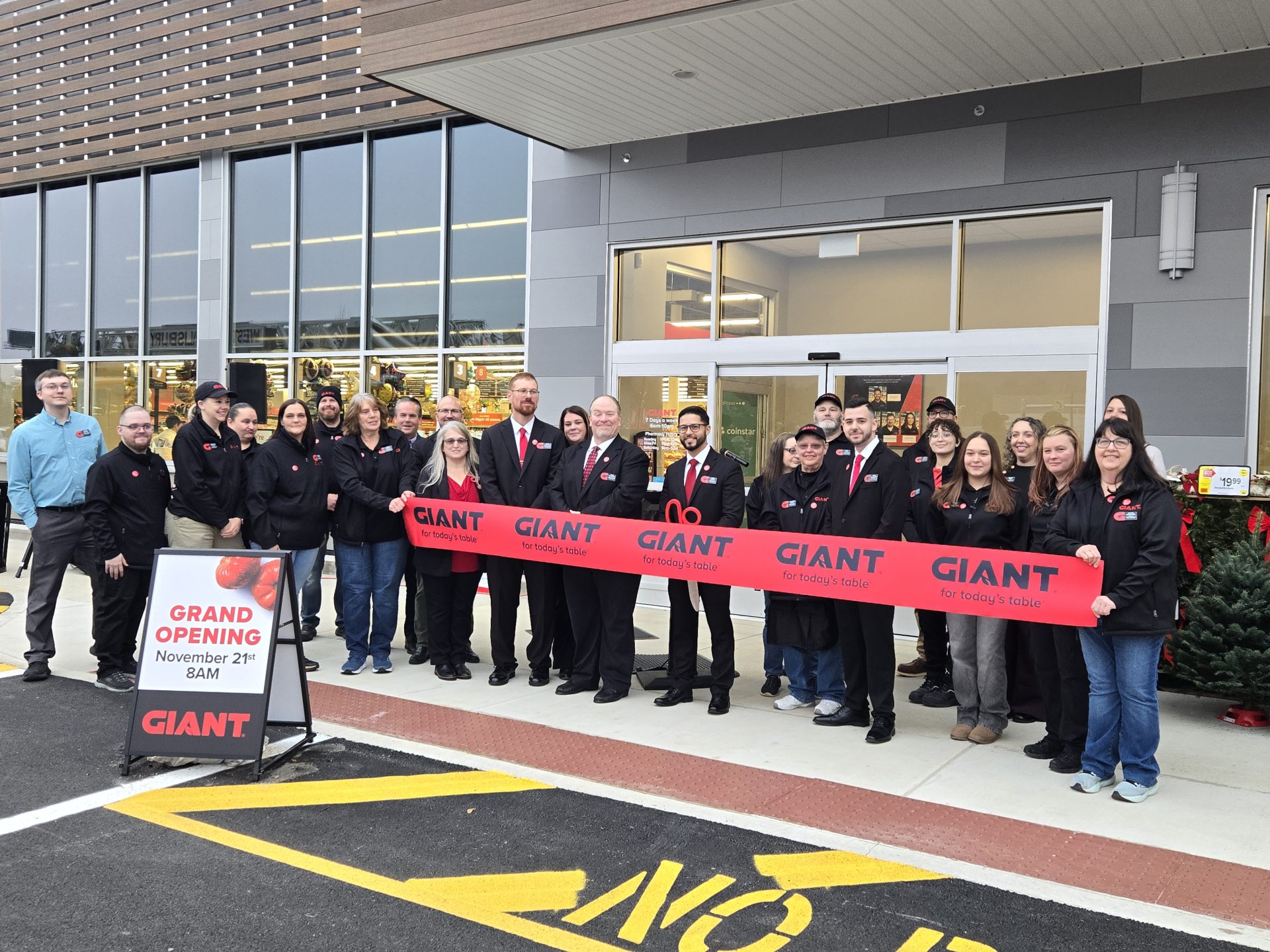 grand opening Allentown The Giant Co.