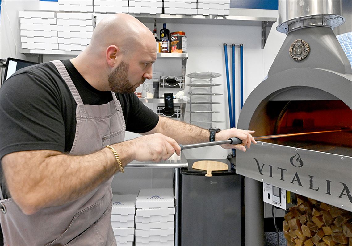 Booming Cranberry drawing restaurants owned by national chains and local entrepreneurs