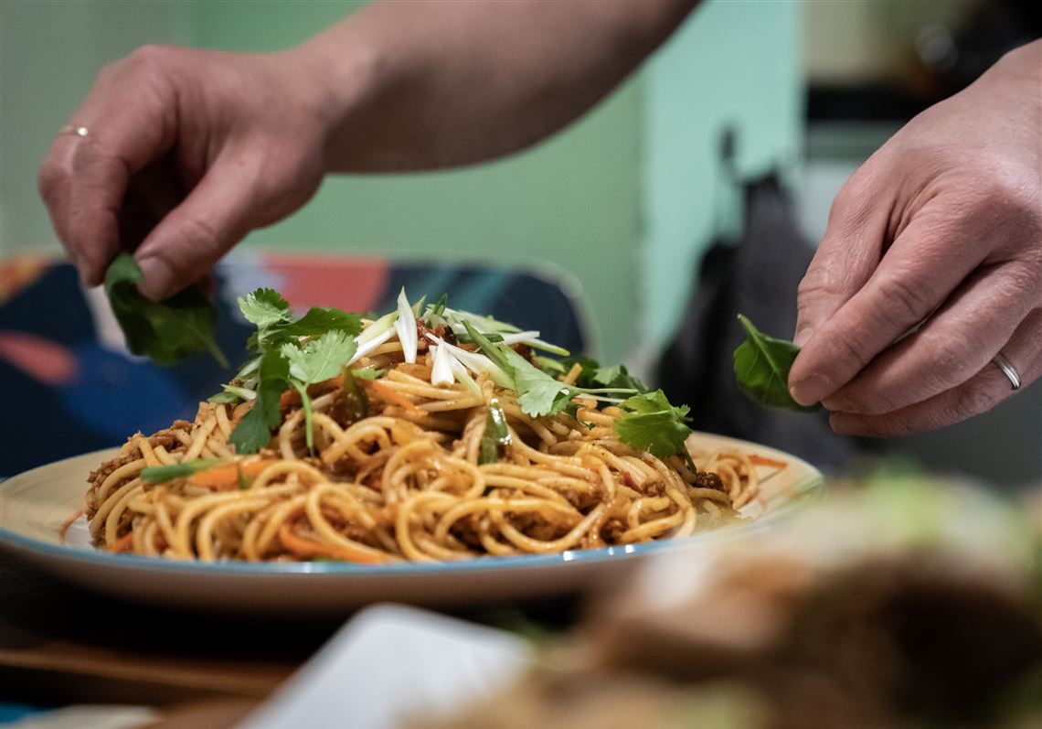 Spice Island’s Ron Lee recreates 2 favorites from the Oakland restaurant