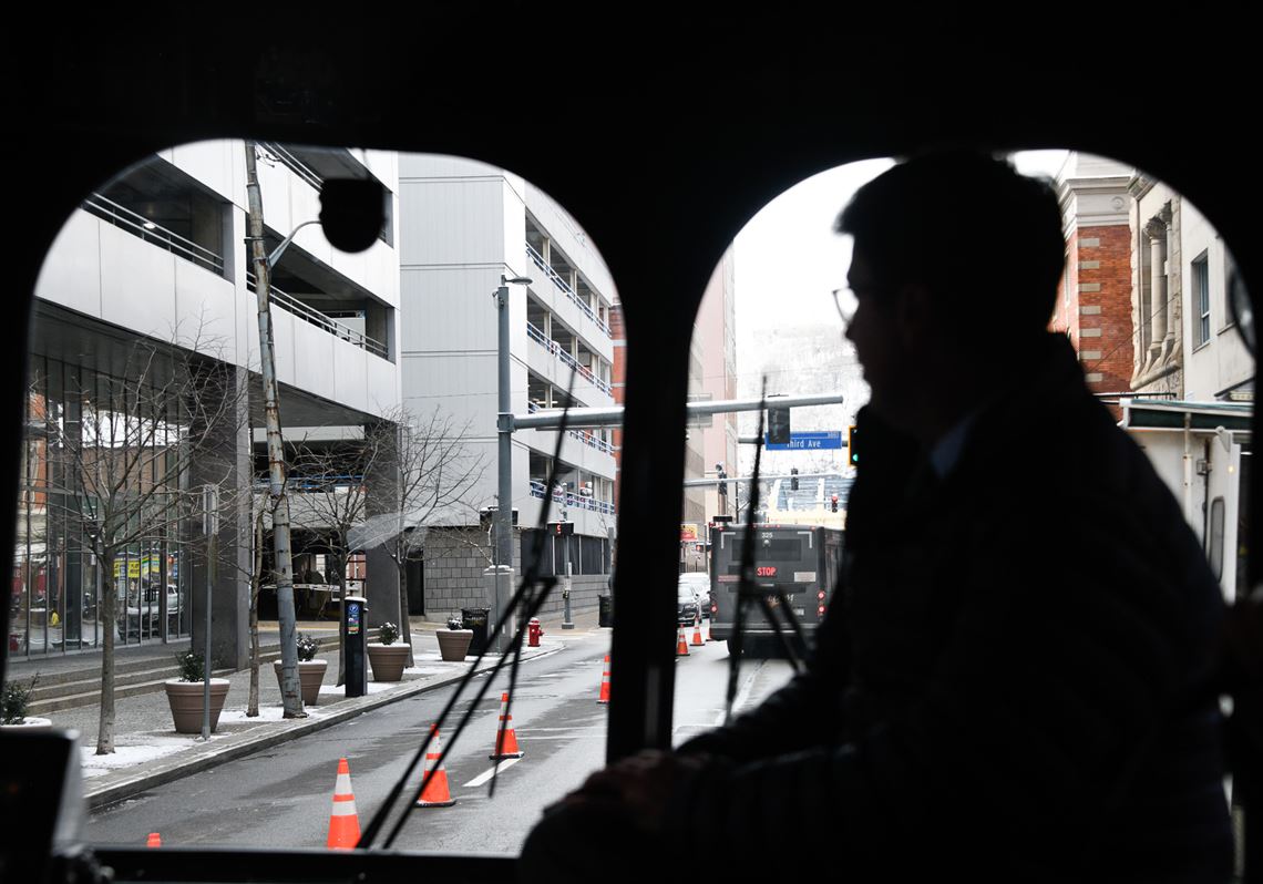 Pittsburgh railroad trestles get black-and-gold makeover ahead of NFL Draft