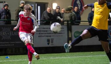 Reading FC want midfielder on trial with Charlton Athletic