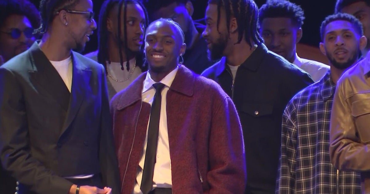 Sixers Youth Foundation gala aims to give back to future generations: "I try to bring joy to people"