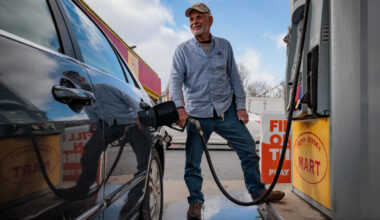 What a day at a gas station in Pennsylvania reveals about the midterms: From the Politics Desk