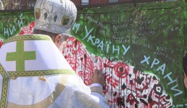 Philadelphia Ukrainian community adds to new 30-meter painting inspired by faith, resilience