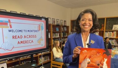 Roanoke City Schools Superintendent celebrates Read Across America Day