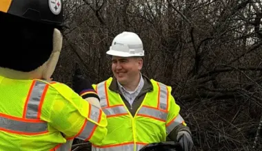 Pittsburghers asked to pick up litter ahead of NFL Draft
