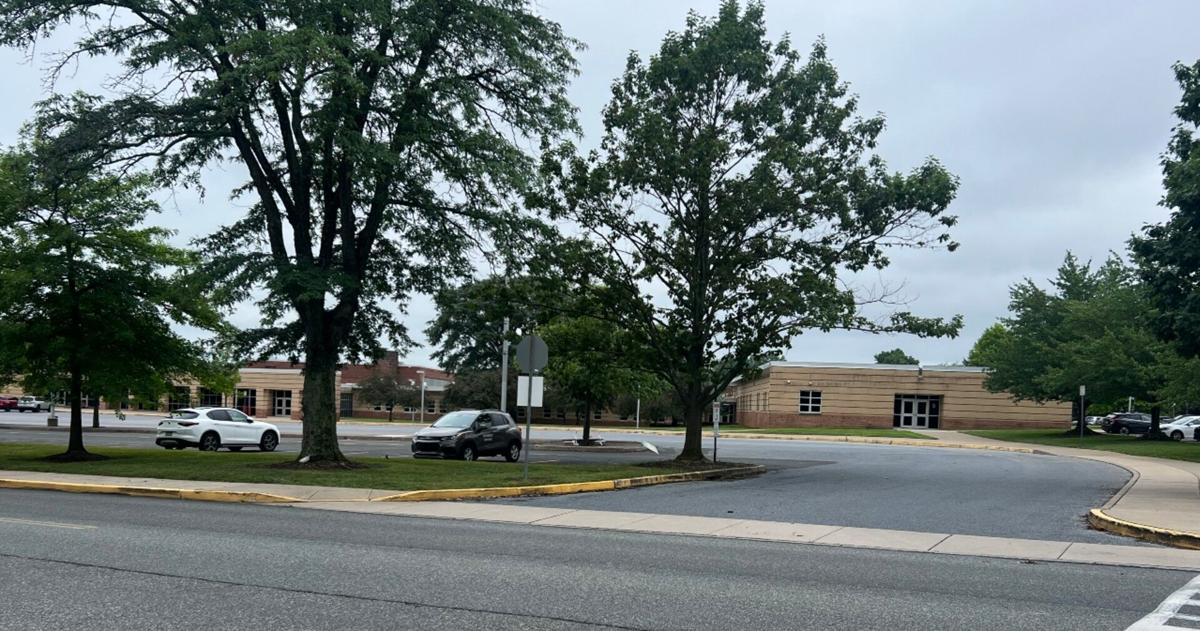 East Penn school board hears deficit projections, tables vote on iPads | Allentown Area